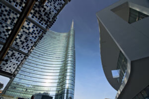 Unicredit Milano. Grattacielo sede della società. The real estate complex with the Unicredit skyscraper in Piazza Gae Aulenti. Stock photo royalty free. Società. Company building - MyVideoimage.com | Foto stock & Video footage