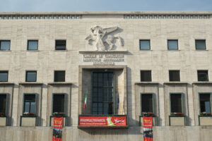 Varese Chamber of Commerce building. Italian rationalist architecture. - MyVideoimage.com | Foto stock & Video footage