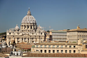 Vaticano, palazzi. Vatican City and St. Peter’s Basilica. - MyVideoimage.com | Foto stock & Video footage