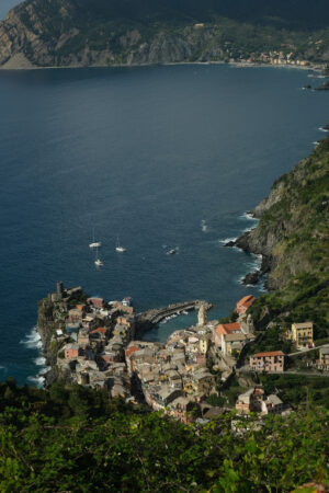 Vernazza Cinque Terre. Vernazza Cinque Terre, La Spezia, Italy. From these routes it is possible to discover beautiful and unique landscapes. - MyVideoimage.com | Foto stock & Video footage