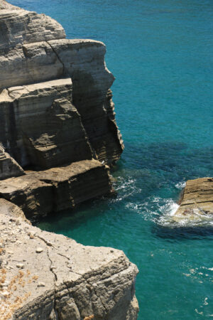 Volcanic rocks and rocks in the Mediterranean sea of Ischia. Foto Ischia photos.