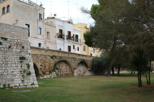 Walls of the Mediterranean city of Bari with gardens and green plants. Foto Bari photo.