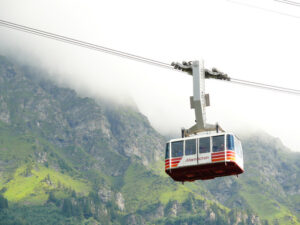 Wengen, Switzerland. 08/04/2009. Cable car that goes up to the mountain. Foto Svizzera. Switzerland photo