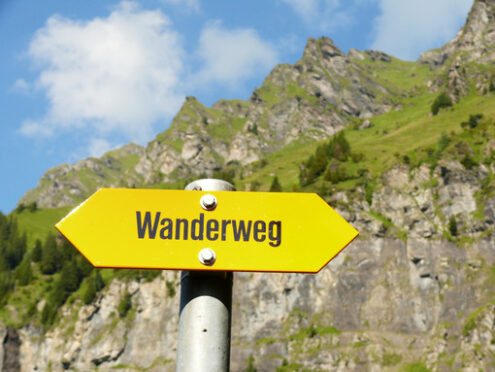 Wengen, Switzerland. Mountain trail signpost. Foto Svizzera. Switzerland photo